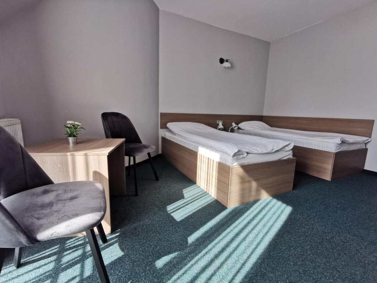 פוזנן Hotel Zieliniec מראה חיצוני תמונה